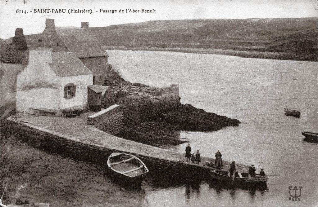 Le passage de l'Aber-Benoît sur la commune de Saint-Pabu.