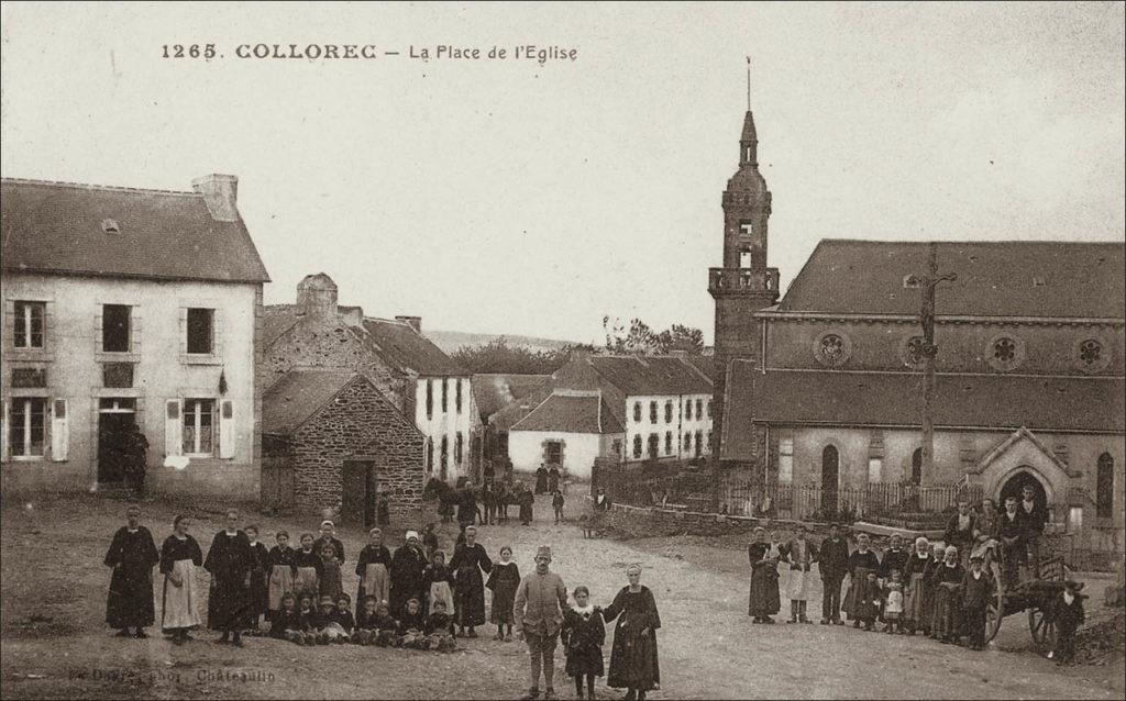 La place et l'église Notre-Dame dans le bourg de Collorec.