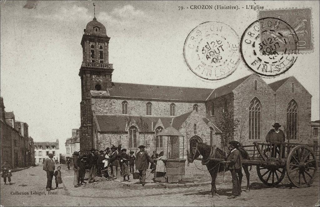 L'église Saint-Pierre sur la commune de Crozon au début des années 1900.