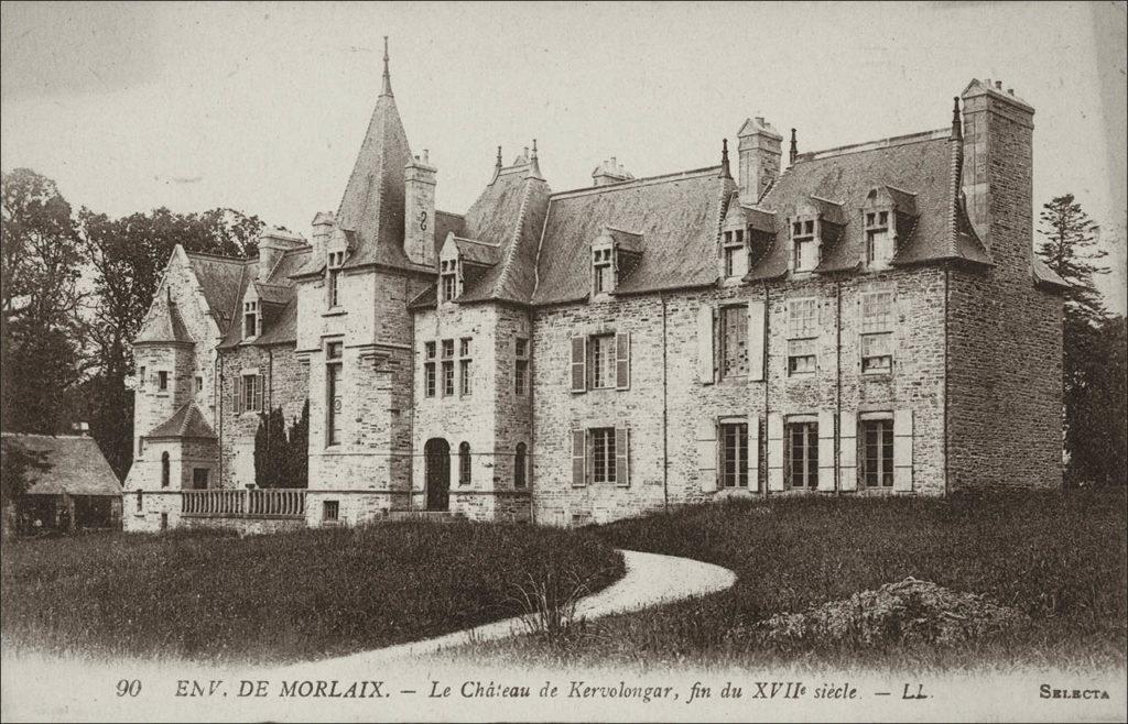 Le château de Kervolongar sur la commune de Garlan au début des années 1900.