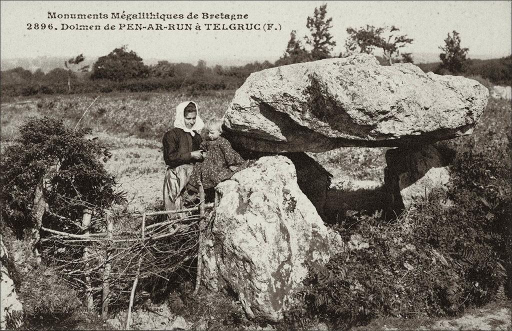 Le dolmen de Penn-ar-Run à Telgruc-sur-Mer.