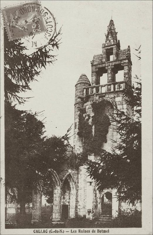 Les ruines de l'église de Botmel sur la commune de Callac au début des années 1900.