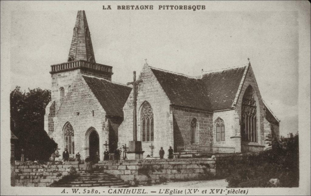 L'église Notre-Dame sur la commune de Canihuel au début des années 1900.