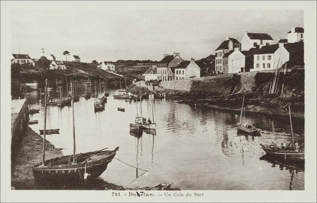 Le port de Doëlan sur la commune de Clohars-Carnoët au début des années 1900.