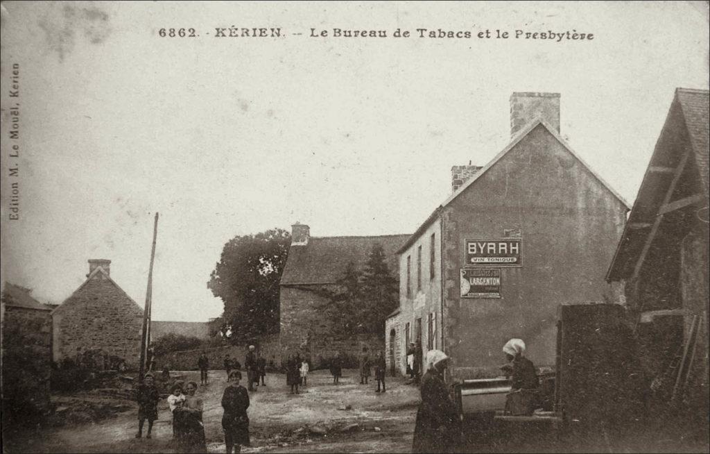 Le bourg de la commune de Kerien au début des années 1900.