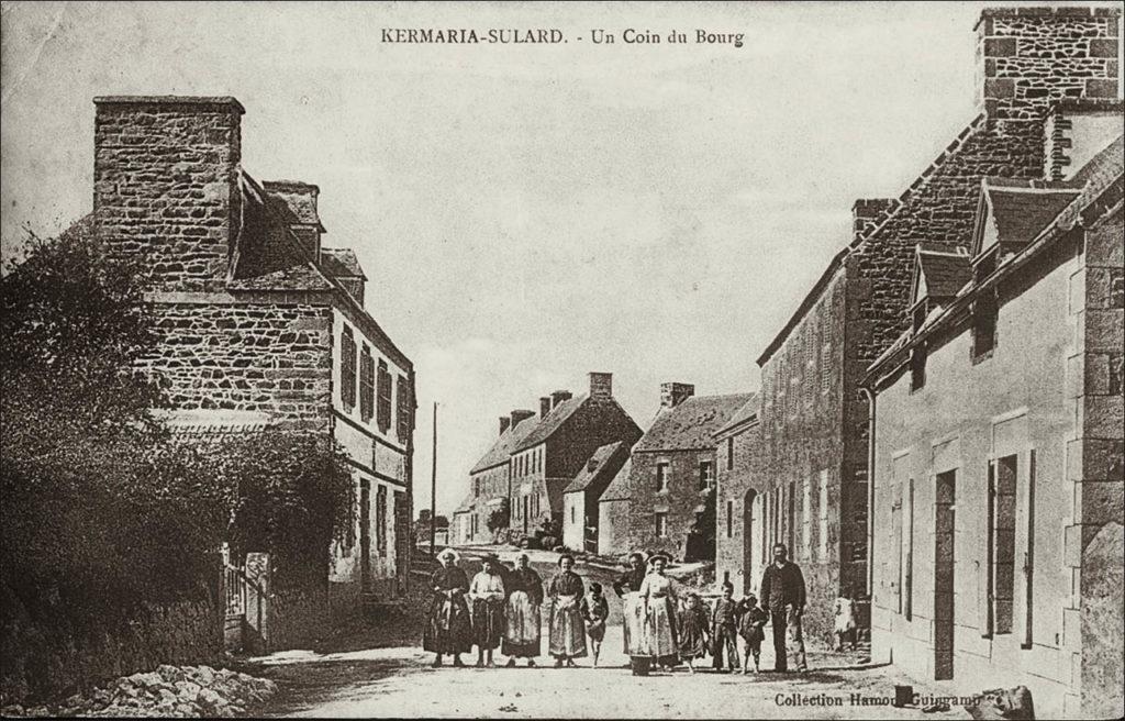 Un coin du bourg de Kermaria-Sulard au début des années 1900.