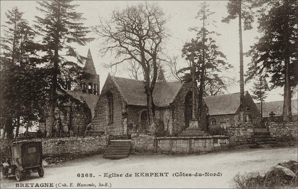 L'église Saint-Pierre sur la commune de Kerpert au début des années 1900.