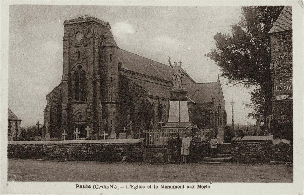 L'église Saint-Paule sur la commune de Paule au début des années 1900.