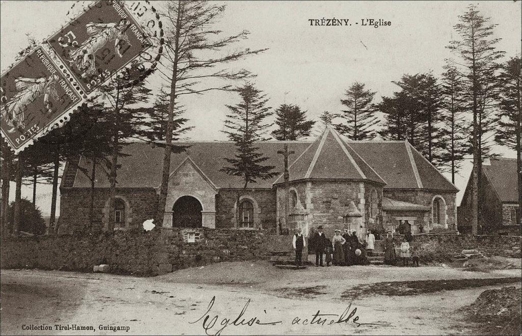 L'église Saint-Zény sur la commune de Trézény au début des années 1900.