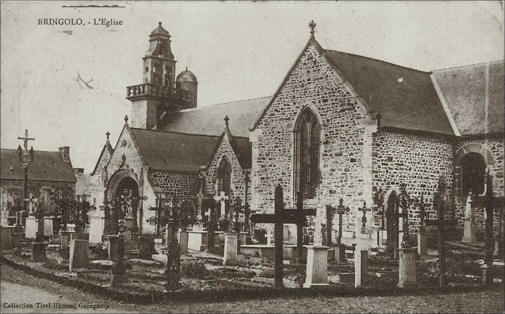 L'église Notre-Dame dans le bourg de Bringolo au début des années 1900.