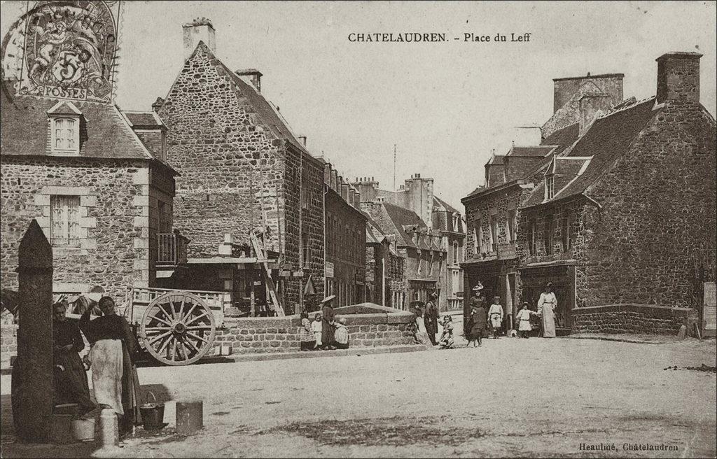 La place du Leff dans le bourg de Châteleaudren au début des années 1900.