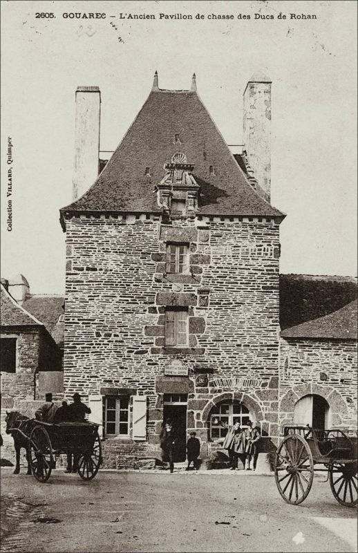Le pavillon de chasse des Ducs de Rohan sur la commune de Gouarec au début des années 1900.