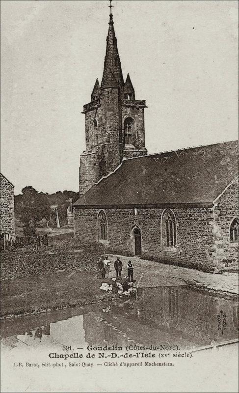 La chapelle Notre-Dame-de-l'Isle sur la commune de Goudelin au début des années 1900.