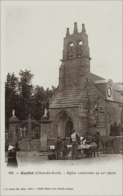 Le clocher de l'église Notre-Dame sur la commune de Kerfot au début des années 1900.