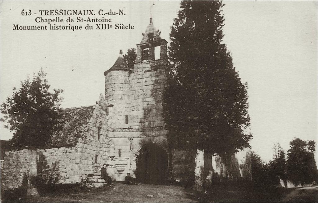 La chapelle de Saint-Antoine sur la commune de Tressignaux au début des années 1900.