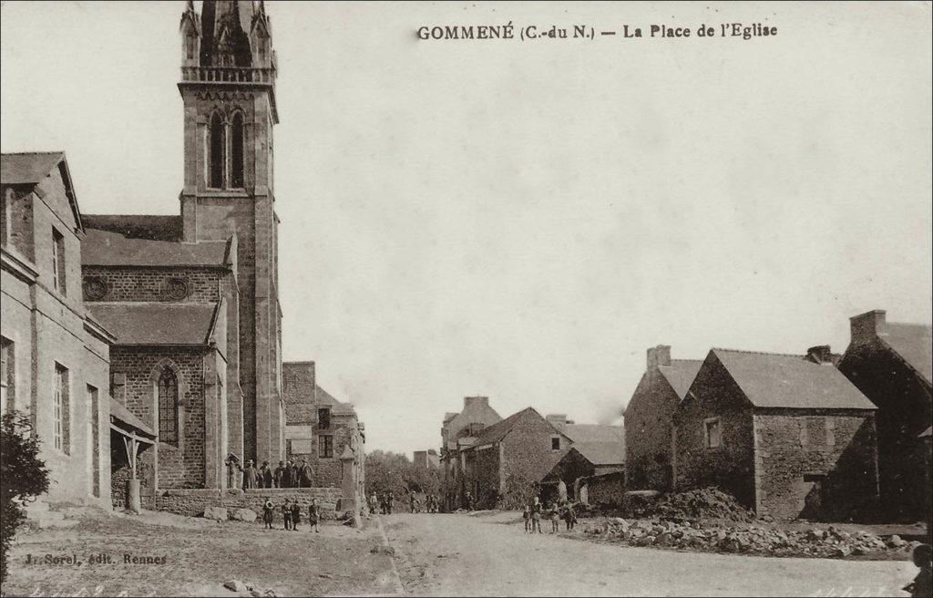 La place de l'église dans le bourg de Gomméné au début des années 1900.