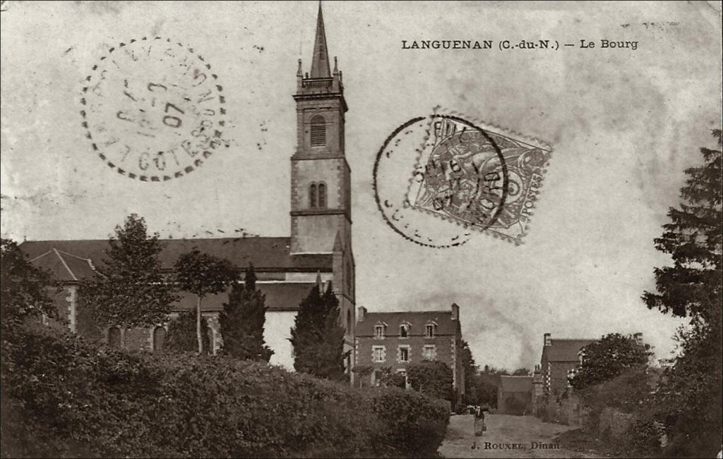L'église Saint-Jacques-le-Mineur dans le bourg de Languenan au début des années 1900.