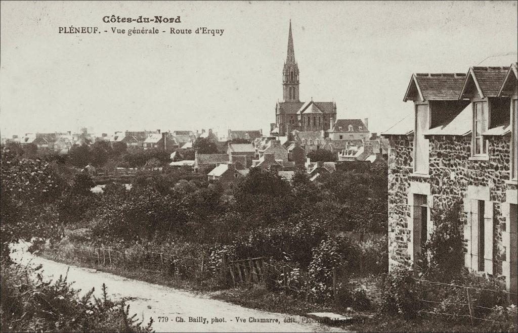 Vue générale du bourg de Pléneuf-Val-André au début des années 1900.