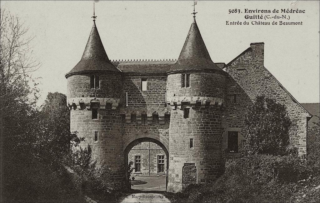 L'entrée du château de Beaumont sur la commune de Guitté au début des années 1900.