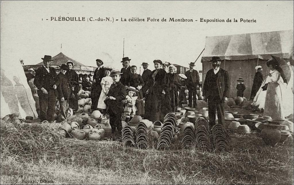 La foire de Montbran sur la commune de Pléboulle au début des années 1900.
