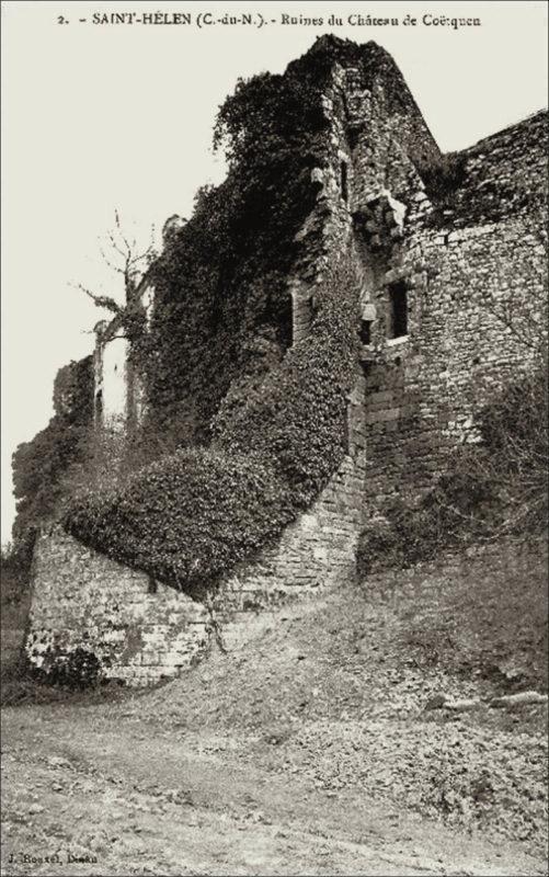 Les ruines du château de Coëtquen sur la commune de Saint-Hélen au début des années 1900.