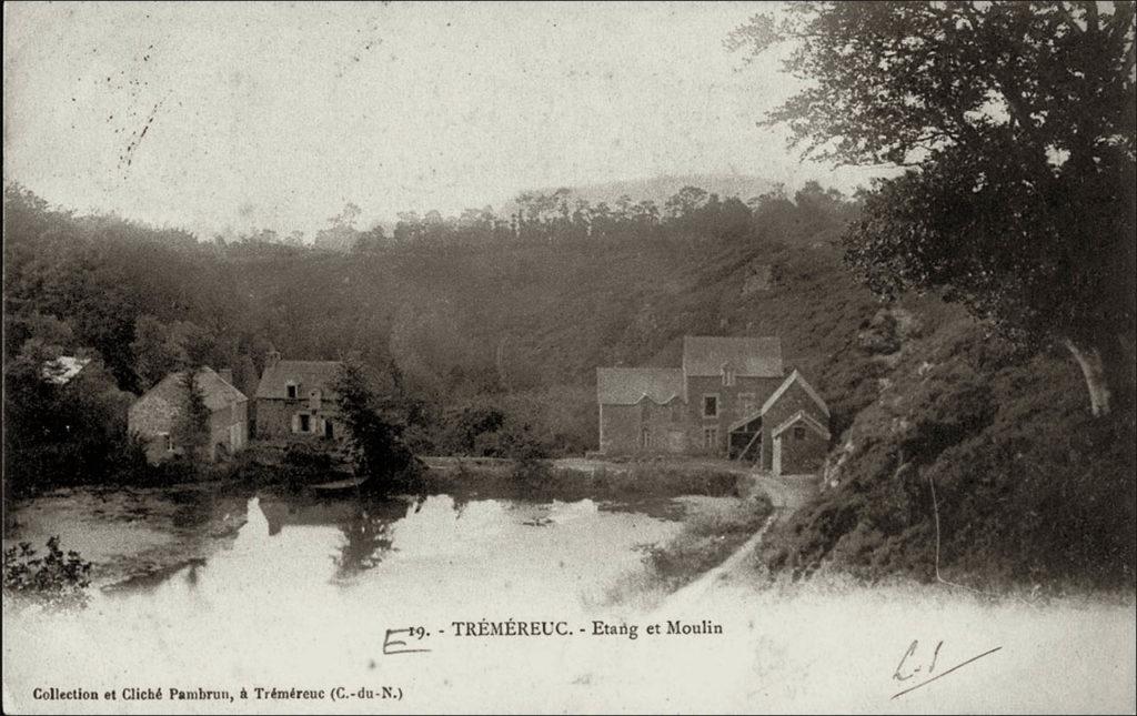 Étang et moulin sur la commune de Tréméreuc au début des années 1900.