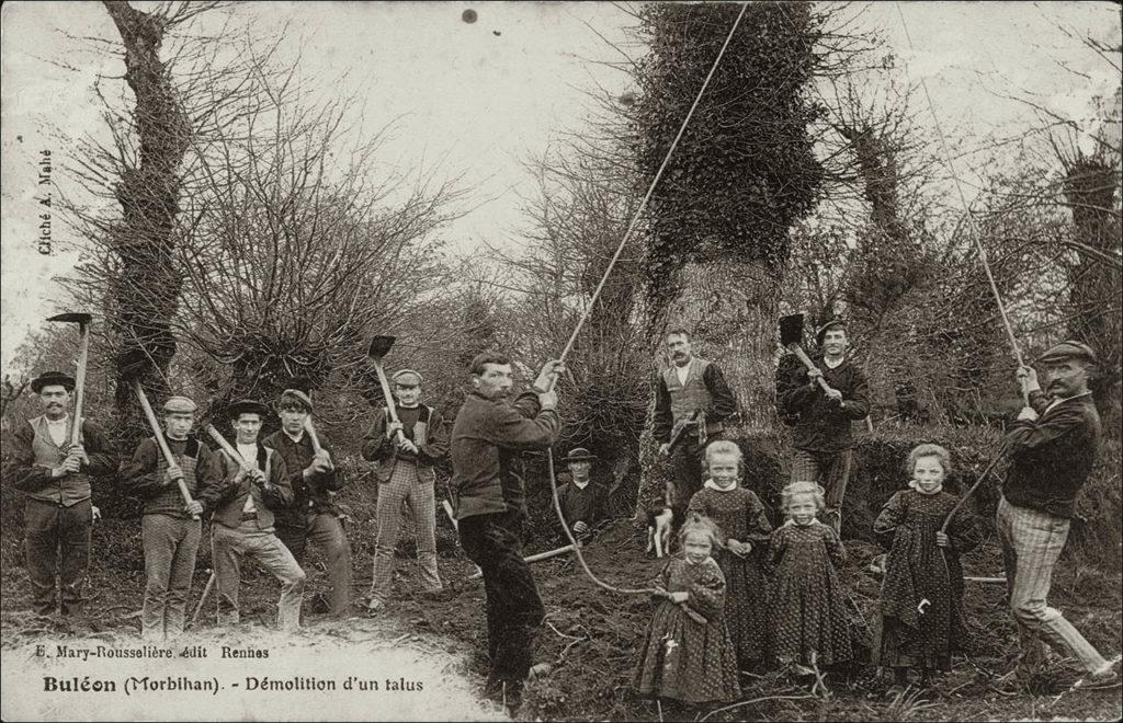 Démolition d'un talus sur la commune de Buléon au début des années 1900.