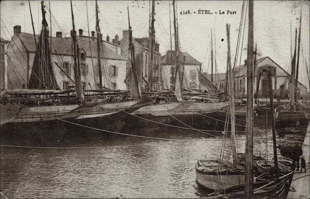 Le port d'Étel au début des années 1900.