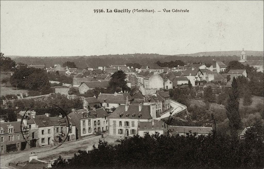 Vue générale du bourg de La Gacilly au début des années 1900.