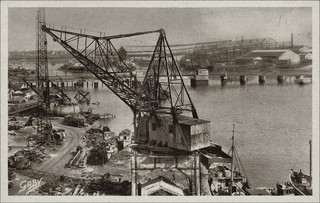 L'arsenal de la marine sur la commune de Lanester au début des années 1900.