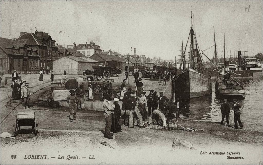 Les quais du port de Lorient au début des années 1900.