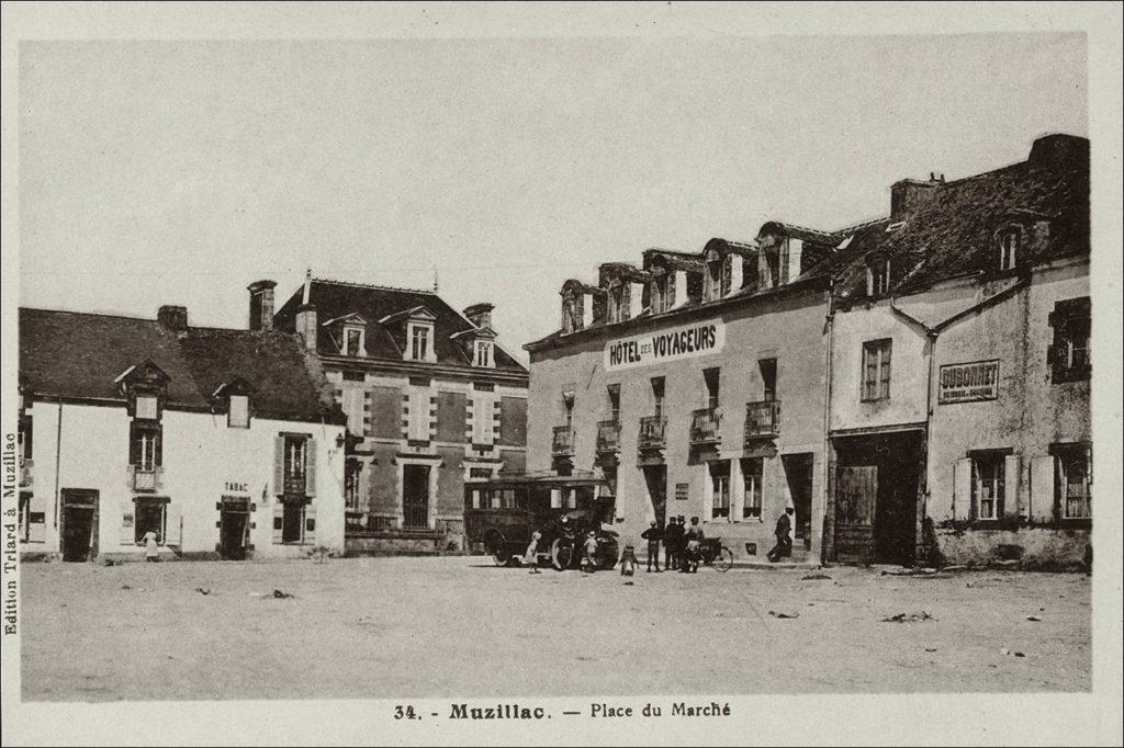 La place du marché dans le bourg de Muzillac au début des années 1900.