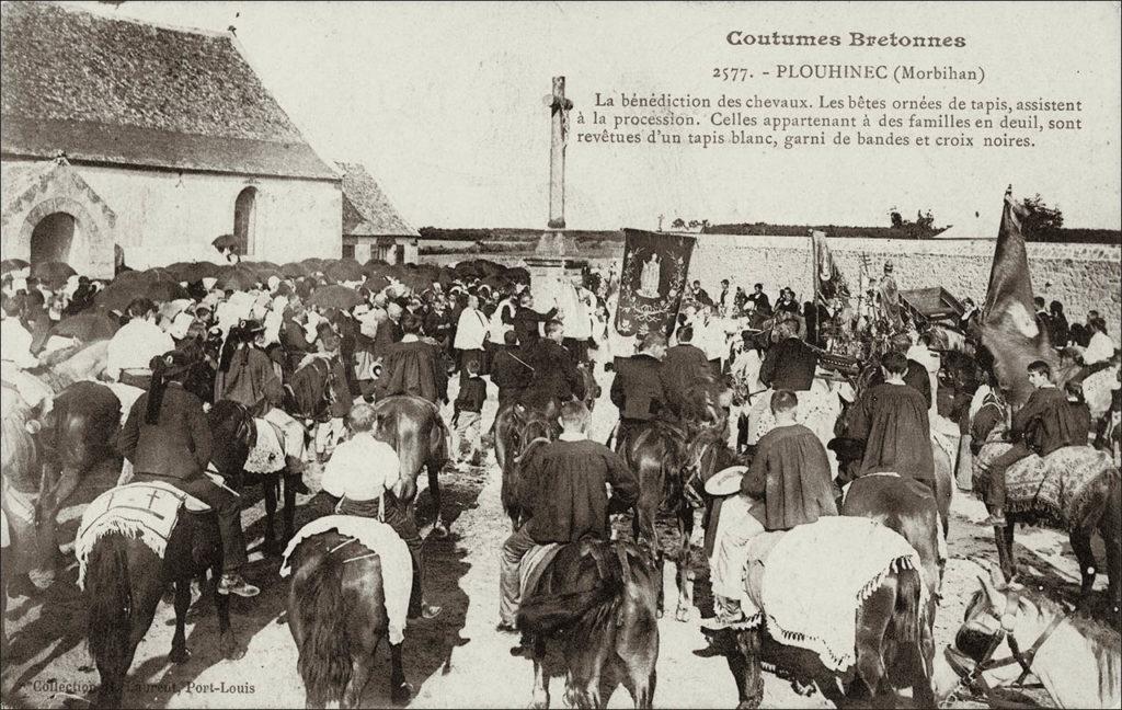 La bénédiction de chevaux sur la commune de Plouhinec au début des années 1900.