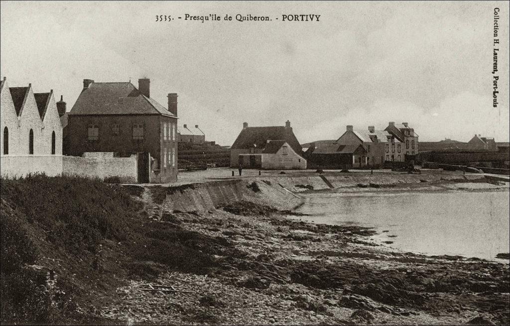 Le port de Portivy sur la commune de Saint-Pierre-Quiberon au début des années 1900.