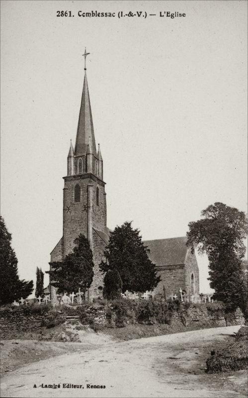 L'église Saint-Éloi dans le bourg de Comblessac au début des années 1900.