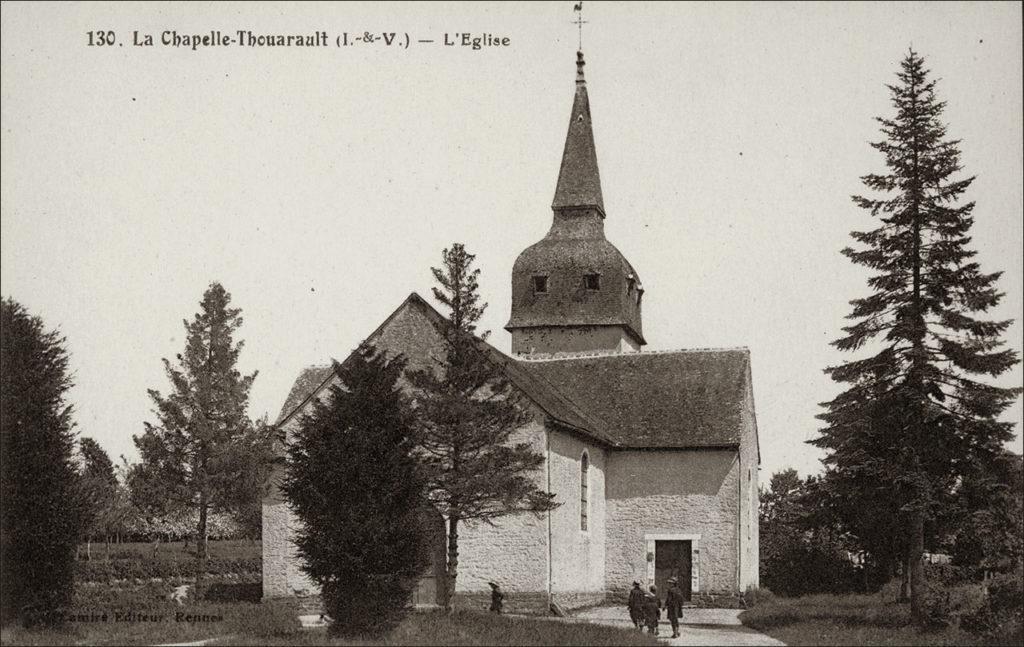 L'église Notre-Dame-de-Montual sur la commune de La Chapelle-Thouarault au début des années 1900.