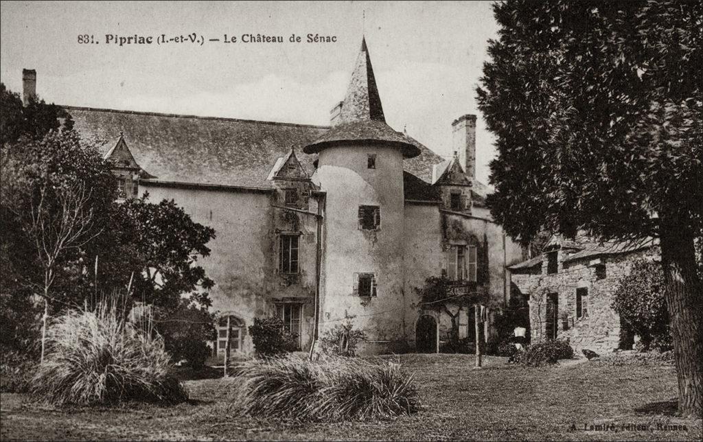 Le château de Sénac sur la commune de Sénac au début des années 1900.