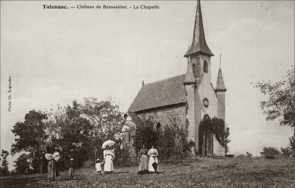 La chapelle du château de Bransahier sur la commune de Talensac au début des années 1900.