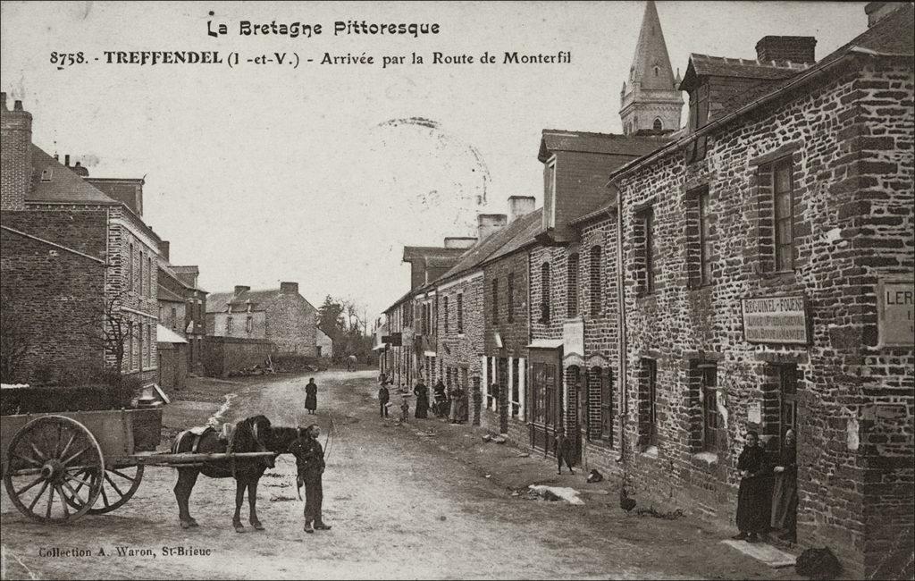 Vue générale du bourg de Treffendel au début des années 1900.