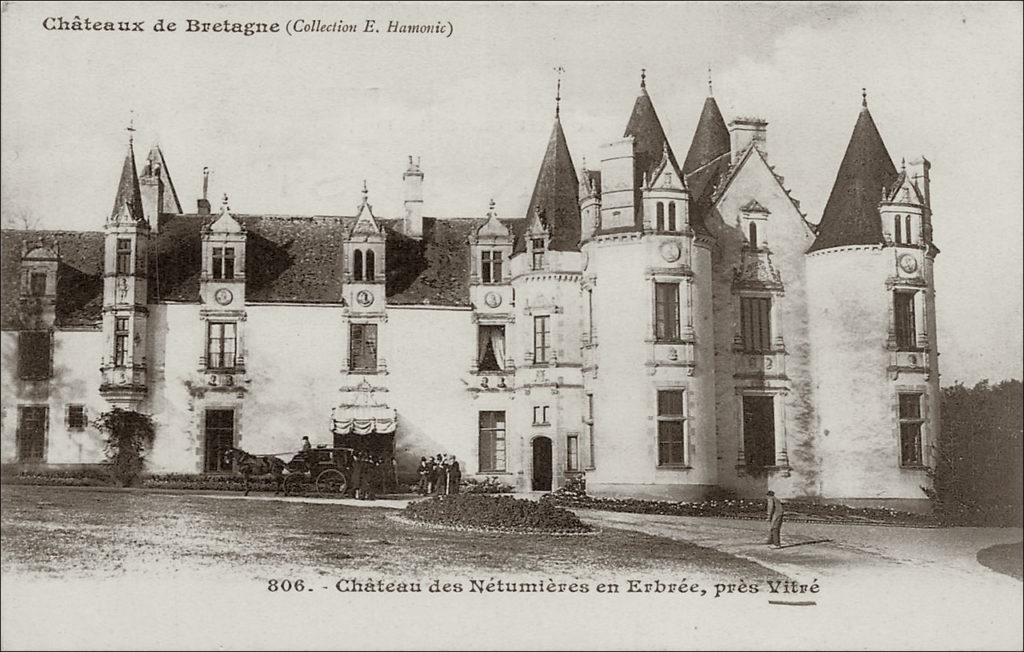 Le château des Nétumières sur le commune d'Erbrée au début des années 1900.