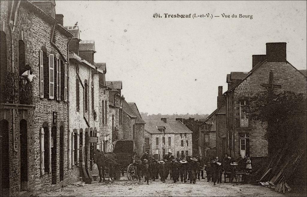 Le bourg de Tresbœuf au début des années 1900.