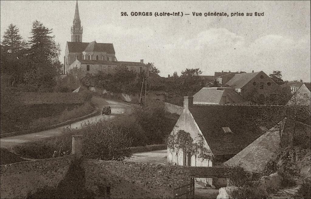Vue générale du bourg de Gorges dans les années 1900.