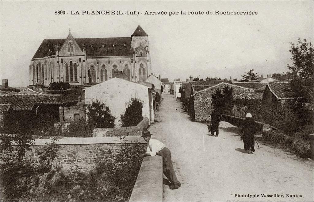 Vue du bourg de La Planche dans les années 1900.