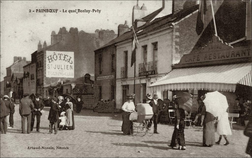 Animations dans le bourg de Paimbœuf dans les années 1900.