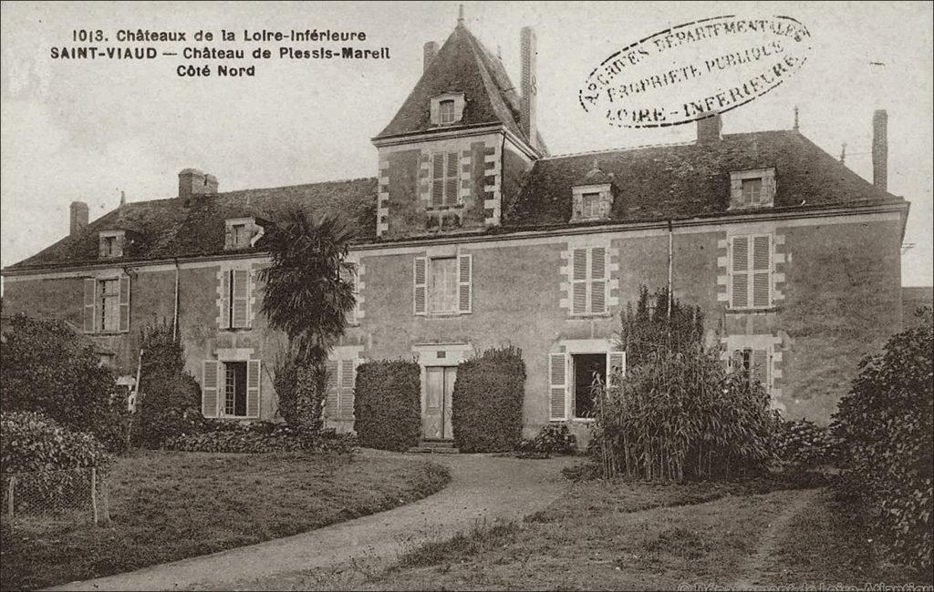 Le château de Plessis-Mareil sur la commune de Saint-Viaud dans les années 1900.