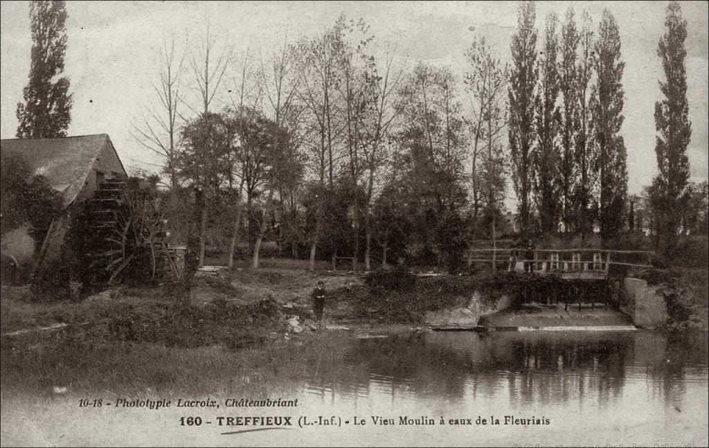 Le moulin de la Fleurais sur la commune de Treffieux dans les années 1900.