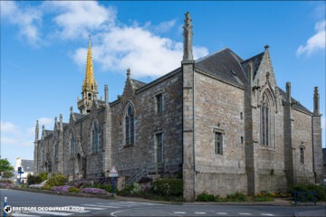 L'église Saint-Pierre-et-Saint-Paul de Cléder dans le Finistère.