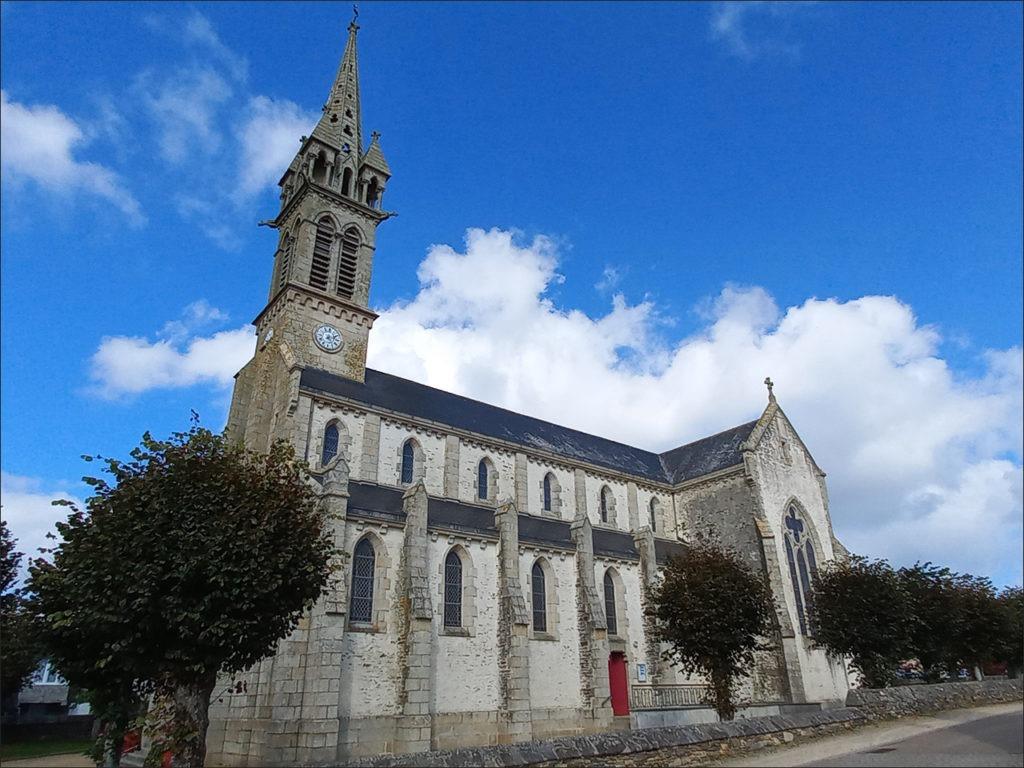 L'église Saint-Maudez d'Henvic dans le Finistère.