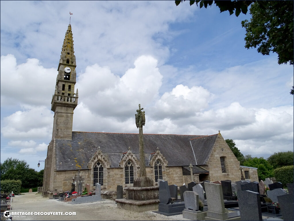 L'église Saint-Rivoaré de Lanrivoaré dans le Finistère.