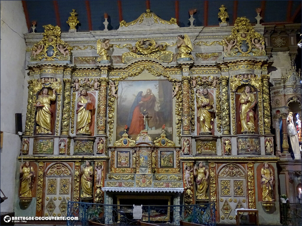 Le retable de l'église Notre-Dame de Rumengol.